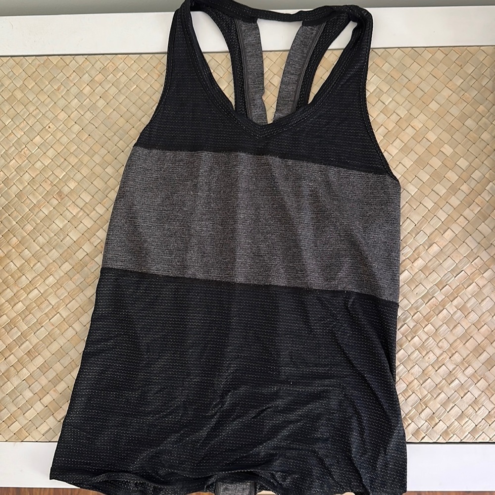 Lululemon work out top